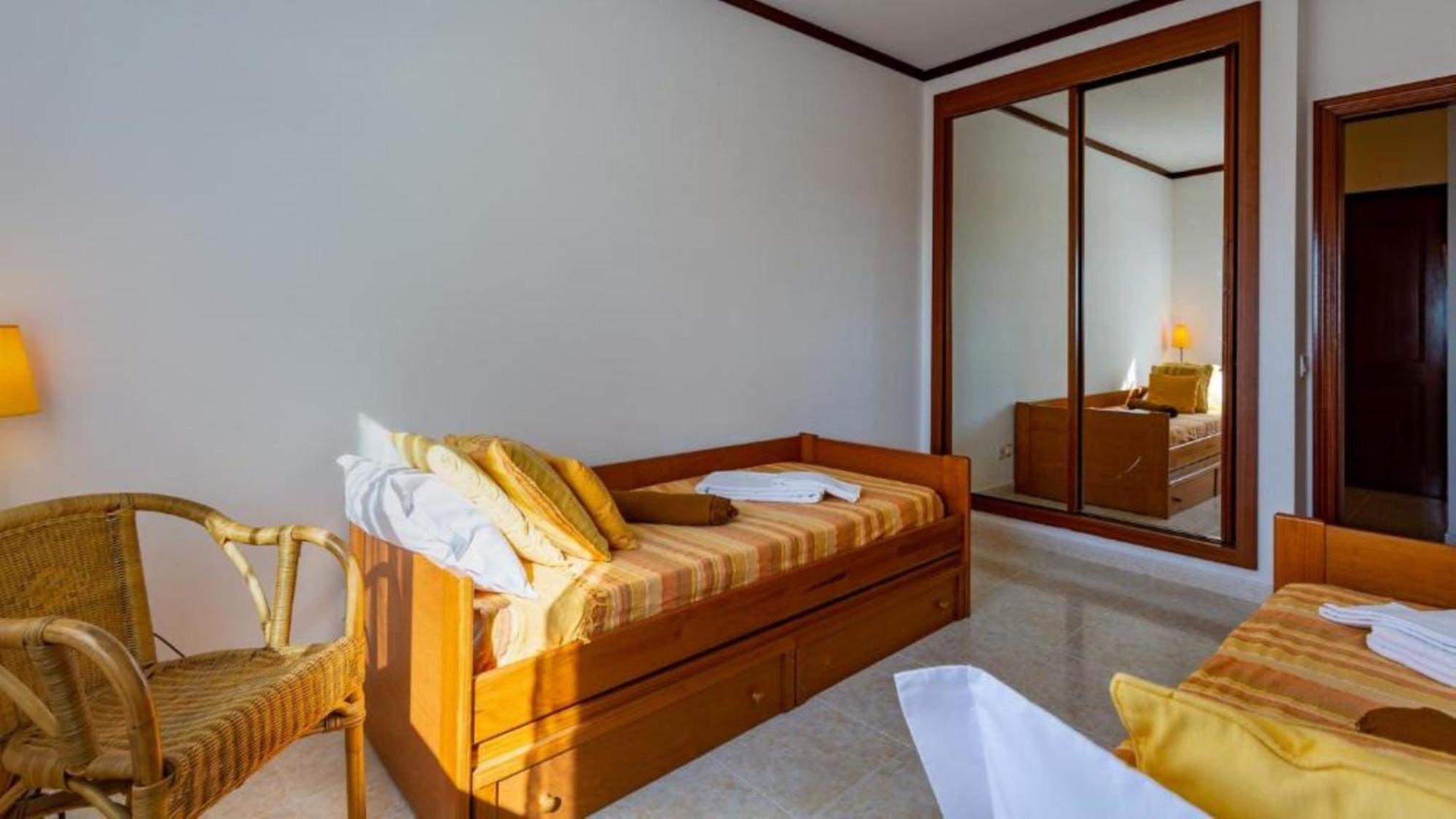 Alvor 2 Bedrooms Balcony Flat Exterior photo