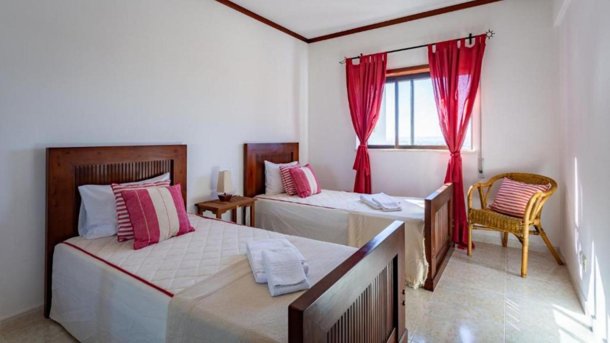 Alvor 2 Bedrooms Balcony Flat Exterior photo